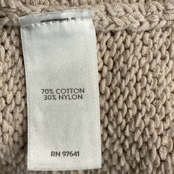 Elegant Cream Women's Tunic Top Petite Medium - Picture 6 of 6